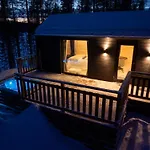 Hossaville Luxe